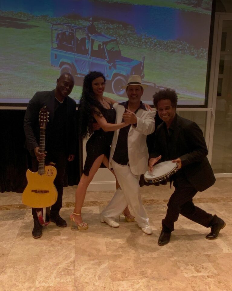 bandaendirecto para bodas.jpg